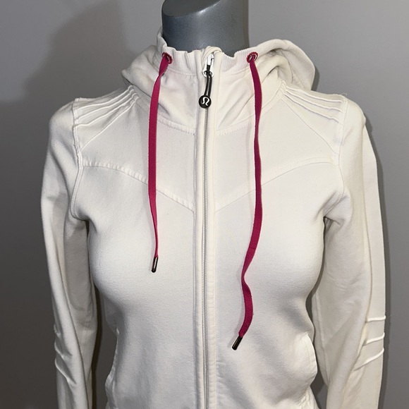 Lululemon Sanctuary Jacket - Picture 2 of 16